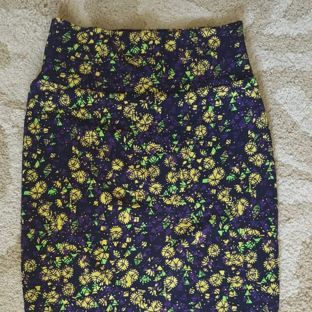 LulaRoe Cassie XS Skirt NWOT
